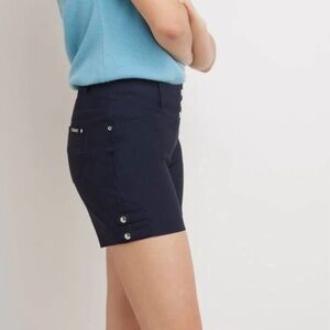 Rekucci pull on 5 inch shorts-size 12 NWT